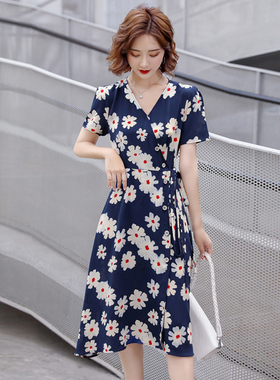 酷伽夏季新款法式V领一片式系带收腰甜美雏菊印花连衣裙8059