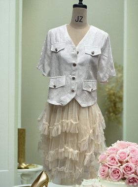 修身显瘦V领外套泡泡袖洋气精致欧货宽松网红上衣DLEEC高级感纯色