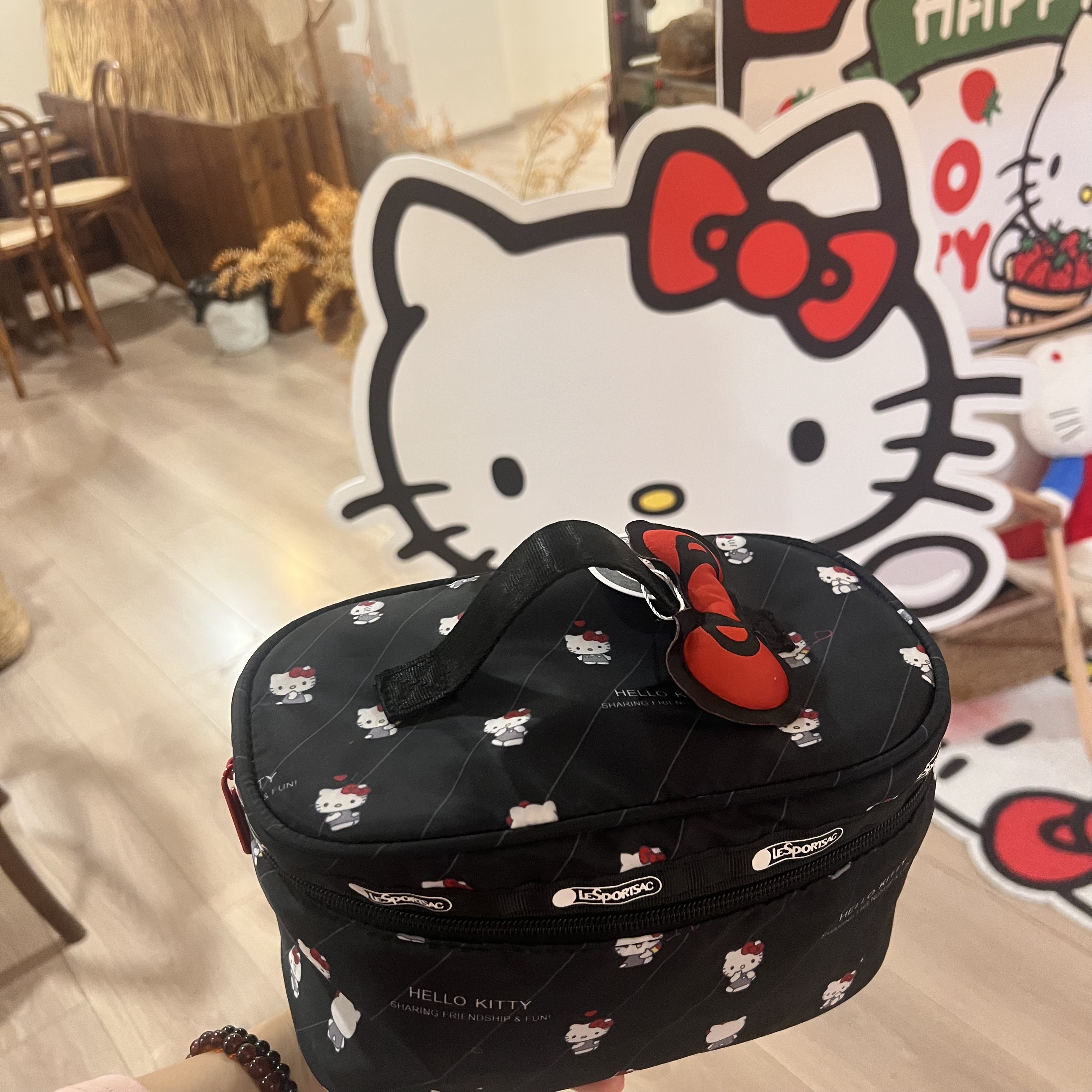 卡通可爱高颜值kitty猫大容化妆包