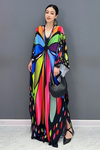 2026春季新款女士连衣裙印花蝙蝠袖V领长裙宽松大码休闲时尚优雅