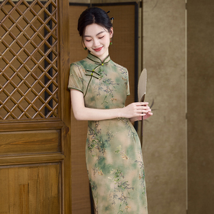 绿色旗袍2025新款夏季日常可穿花色碎花原创大码改良绝美高级感女