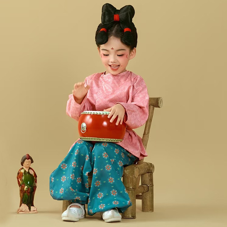 新品男宝宝唐制圆领袍儿童春夏季日常女孩唐装汉服2026朗诵演出服