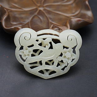 和田玉喜上眉梢吊坠挂件青白玉镂空锁型喜鹊梅花玉佩玉坠颈饰项坠