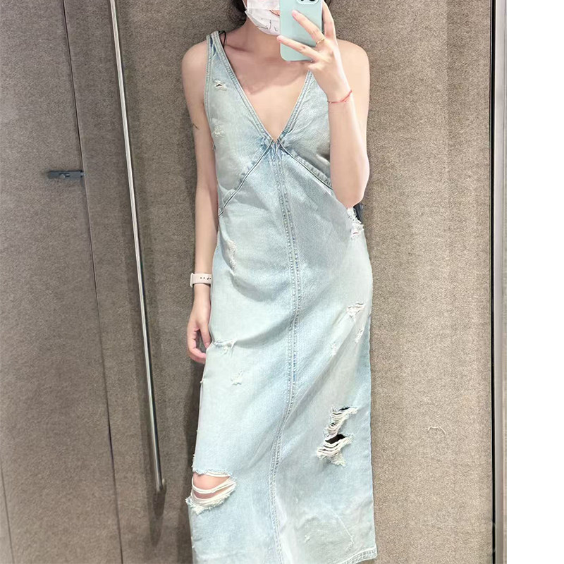 专柜同款 夏季新品 TRF 女装破洞肩带V领牛仔连衣裙 4365082 406
