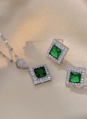 项链女网红祖母绿锆石几何小众时尚新款设计感吊坠气质套装钛钢项