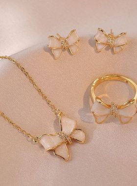 项链女网红甜美风蝴蝶结小众时尚新款设计感吊坠气质套装钛钢项链