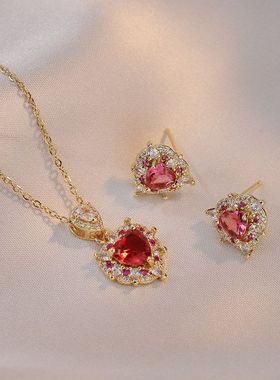 项链女网红爱心锆石花朵小众时尚新款设计感吊坠气质套装钛钢项链