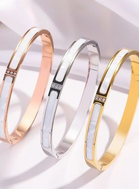 钛钢手镯女玫瑰金镶钻不锈钢贝壳手环三颗钻简约时尚气质卡扣手镯