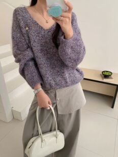 v领小标杂色花线灯笼袖毛衣套头女秋冬新款宽松软糯针织衫上衣厚