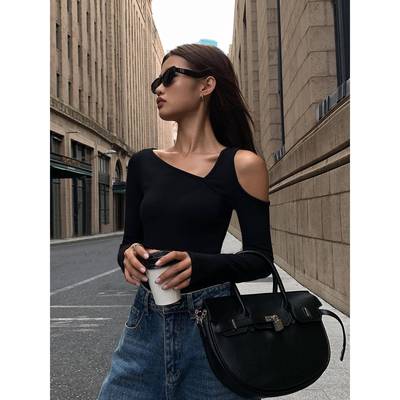 ousph黑色V领针织打底衫女春设计感修身性感辣妹露肩气质长袖上衣