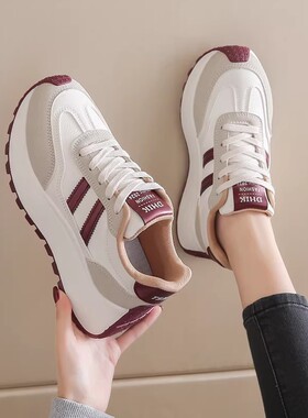 女鞋2026春季新款真皮轻便阿甘运动鞋女显脚小复古增高厚底老爹鞋