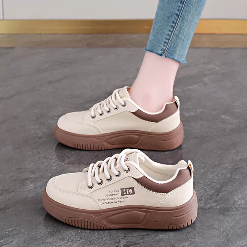 女鞋2026新款春季真皮百搭板鞋不累脚休闲运动鞋上班通勤松糕鞋子