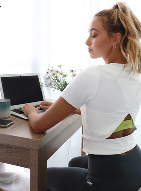 LornaJane短款运动T恤短袖上衣罩衫ACTIVE瑜伽健身女LJ瑜伽服