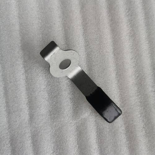 一汽森雅R7R9奔腾X40T33油箱盖弹簧弹片限位卡子片加油口弹簧片