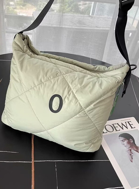 质选女式2024秋冬菱格夹棉包包大容量休闲百搭单肩包斜挎包24339