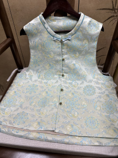 白蓝织金飞天兔新宋锦马甲胸围100衣长57面料100桑蚕丝