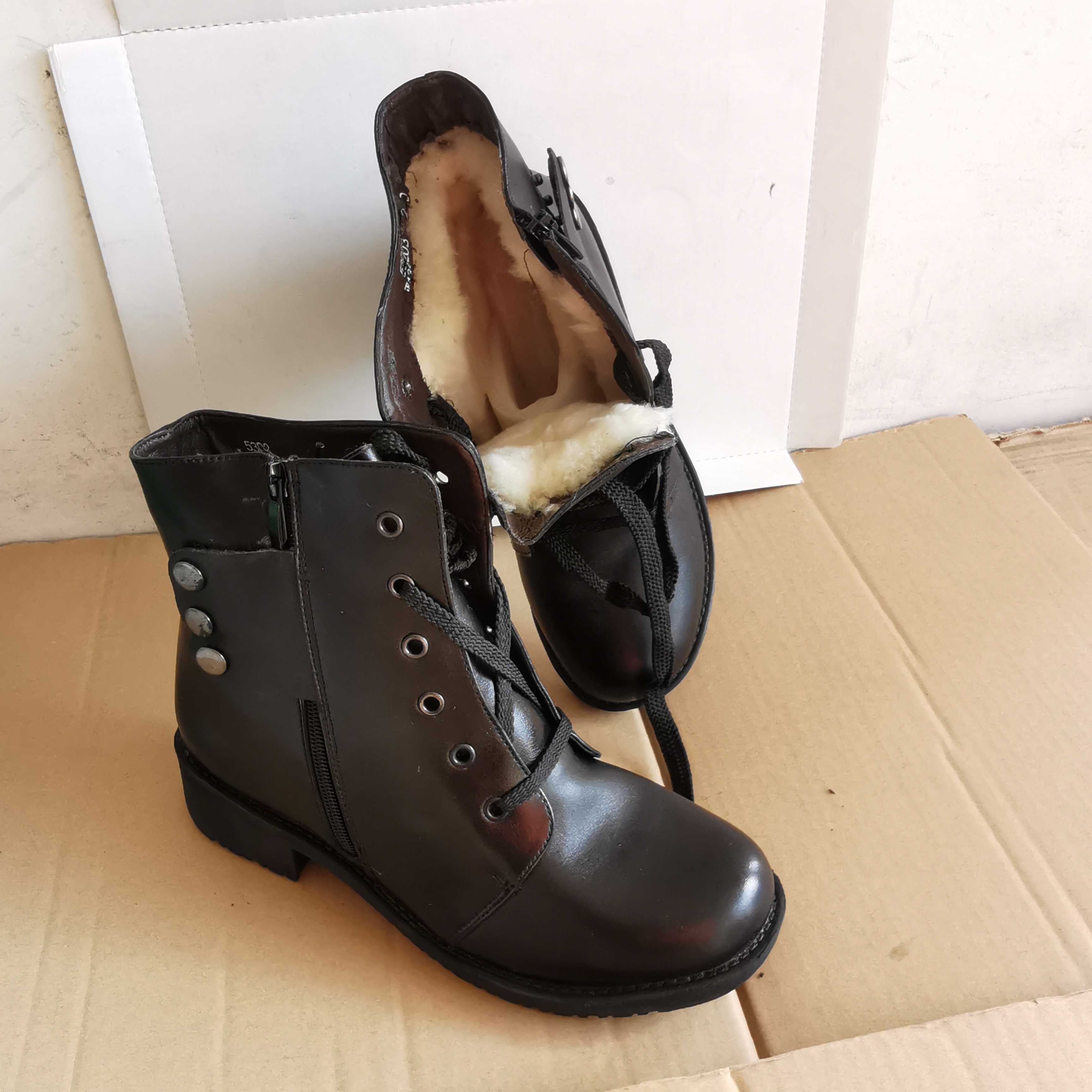 5302库存马丁靴女冬季加厚羊毛保暖棉靴真皮短靴户外防寒靴子低跟