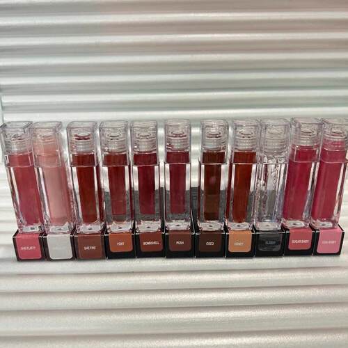 HUDA胡达美丽BEAUTY保湿唇彩 FAUX//FILLER EXTRA SHINE LIP Glos