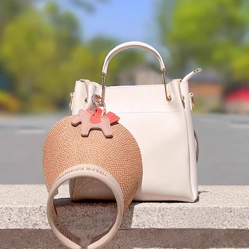 小马磁吸帽子夹熊猫可携式旅行包收纳无痕挂饰遮阳帽夹神器外出强