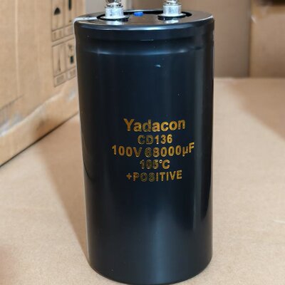 YADACON CD136 100v68000uf 电解电容器全新正品