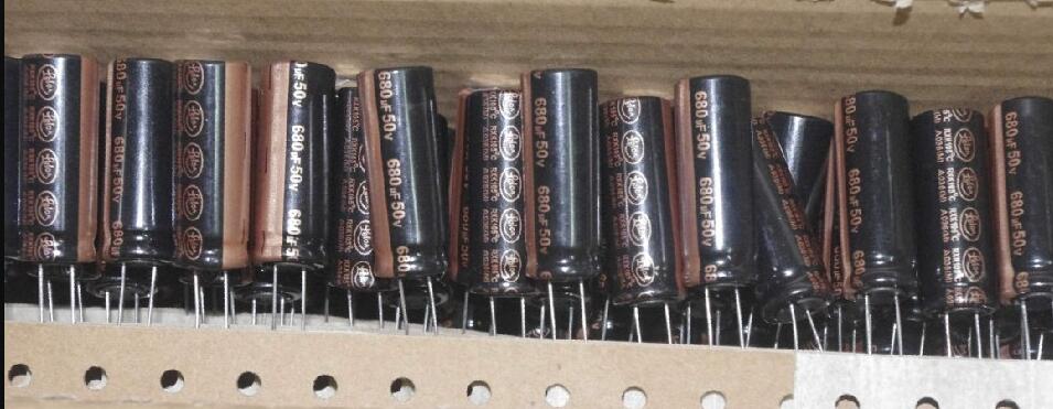 LELON编带原盒RXK高频低阻长寿命电容器 50V680uf 13*35 12.5X35