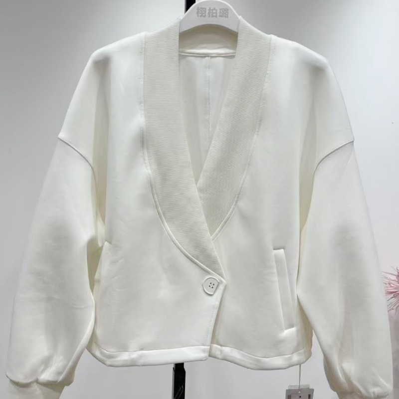 可路莎251110春秋空气层短外套