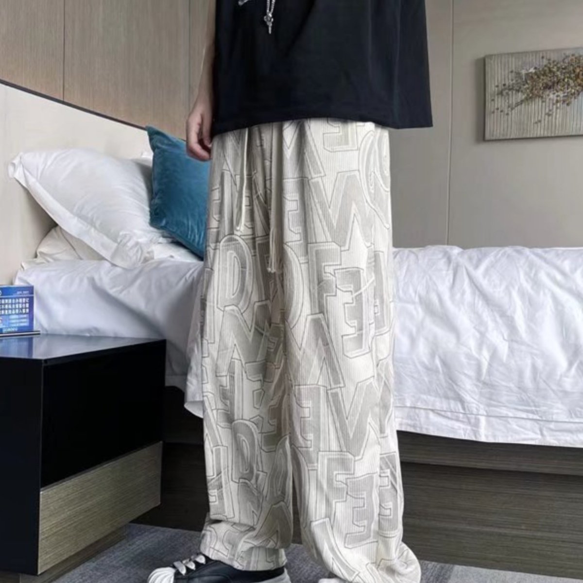 春秋灯芯绒休闲裤子男ins高街潮牌港风嘻哈直筒宽松百搭拖地裤