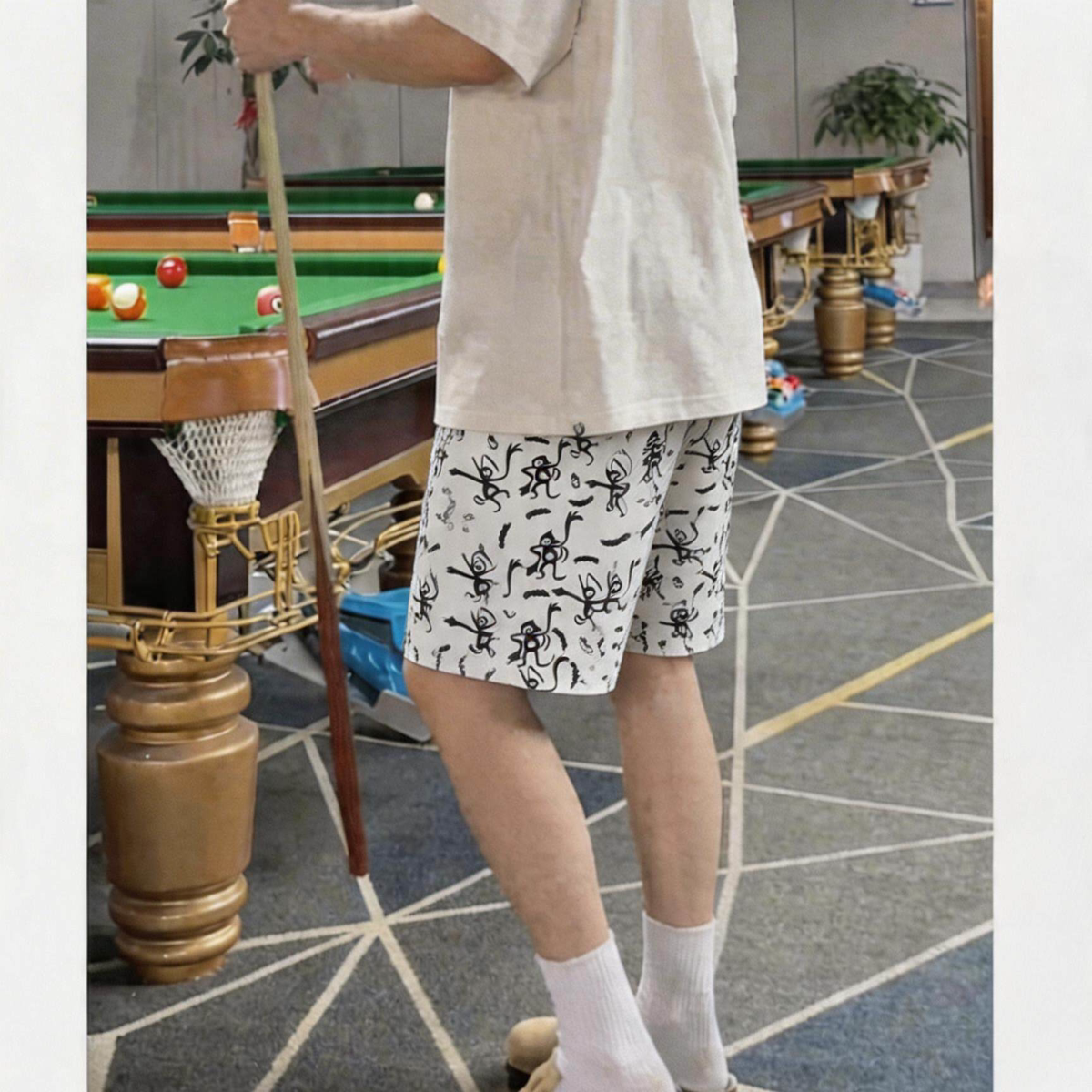 休闲短裤男女夏季薄款速干运动五分裤潮牌创意涂鸦宽松凉爽沙滩裤