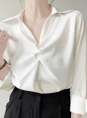 一见倾心 蓝色缎面衬衫女职业通勤衬衣设计感上衣秋装