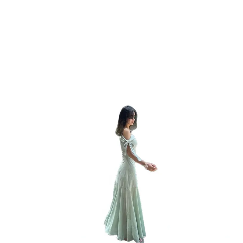 海边度假绿色斜肩收腰网纱连衣裙女夏法式气质显瘦露肩长裙女装潮