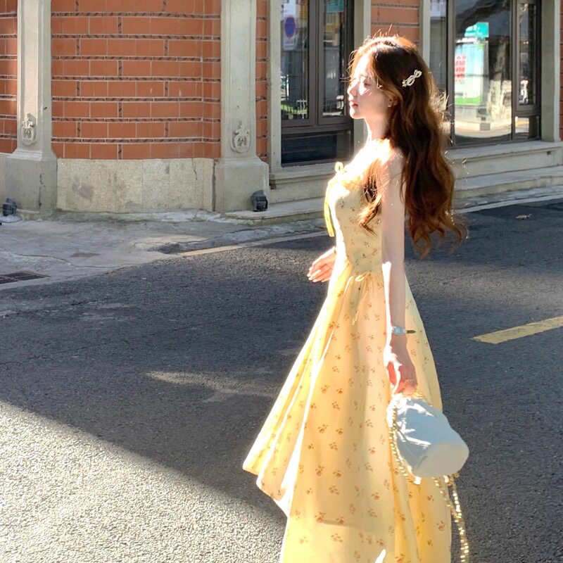 2026新款夏季法式黄色气质吊带连衣裙女夏日绝美小个子少女长裙潮