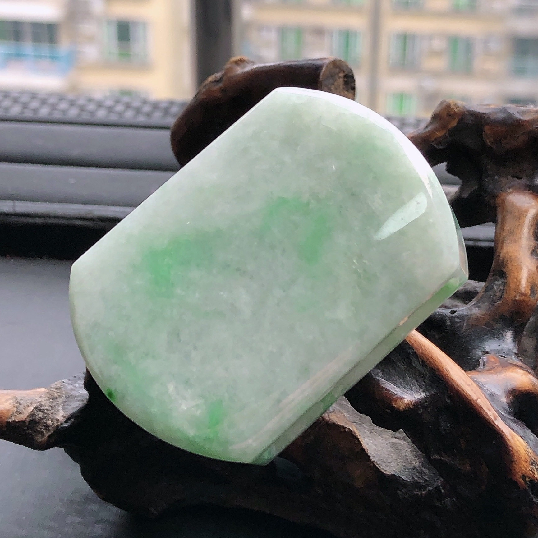 缅甸天然翡翠A货飘绿素面皮带扣