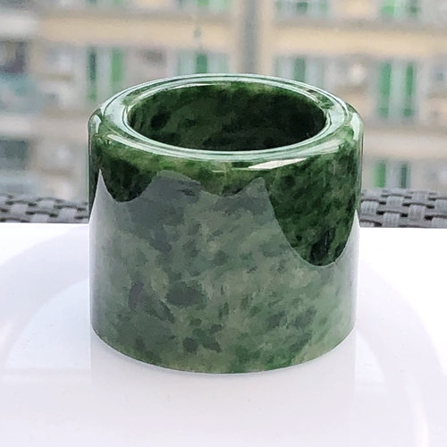 31号缅甸天然翡翠A货满色扳指