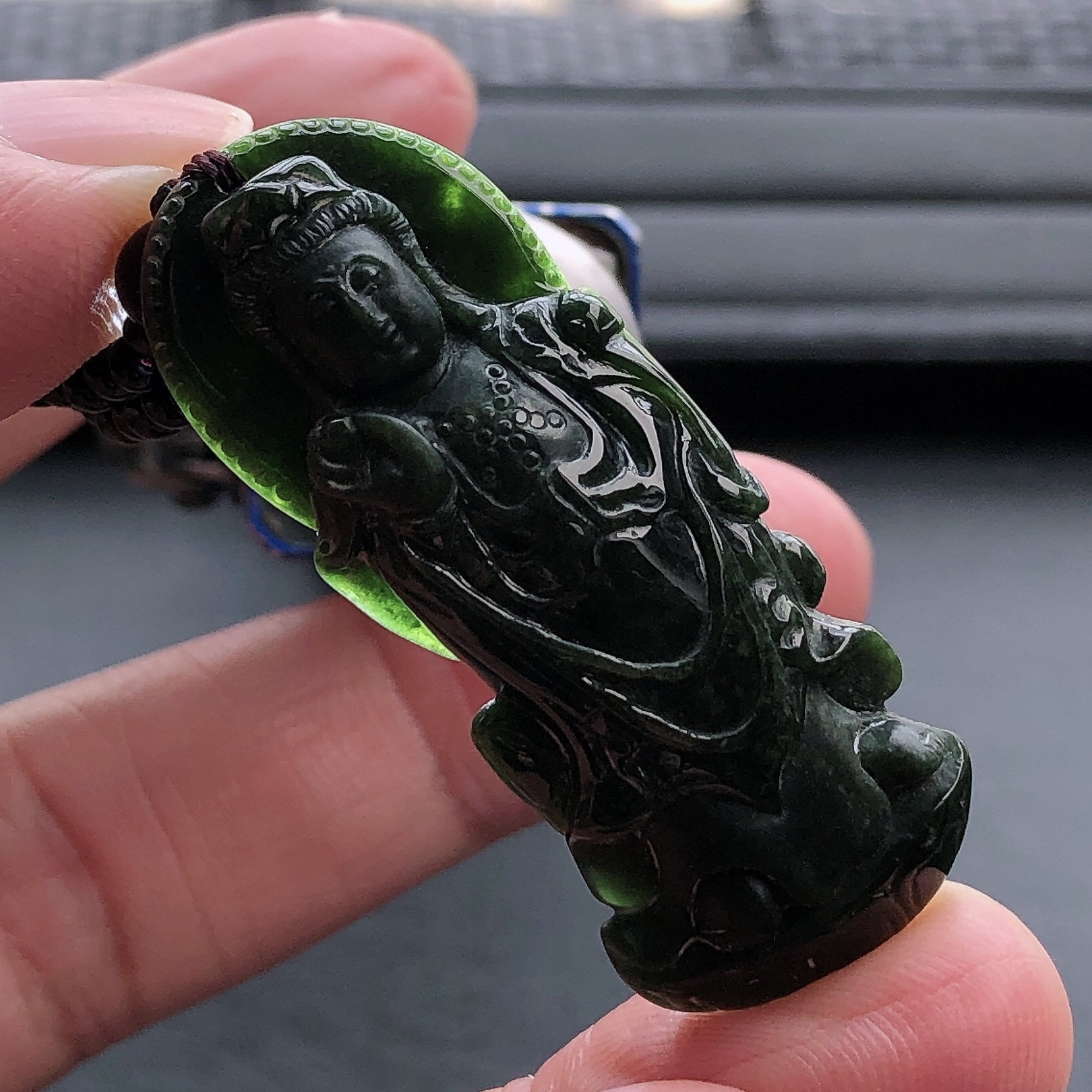 缅甸天然翡翠A货墨翠观音吊坠