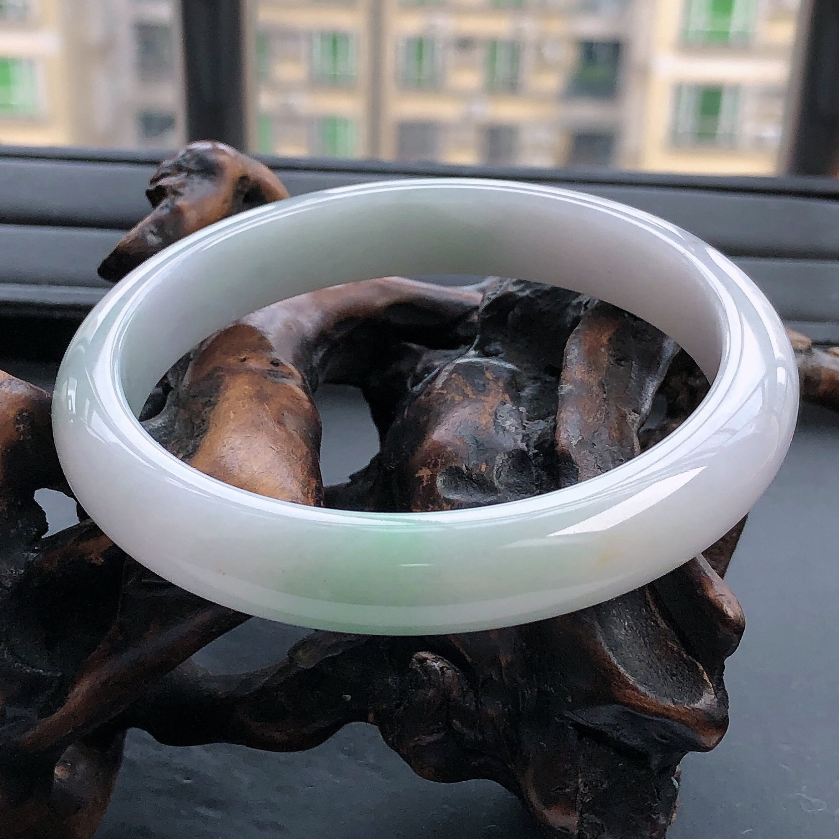 62圈缅甸天然翡翠A货大圈口手镯