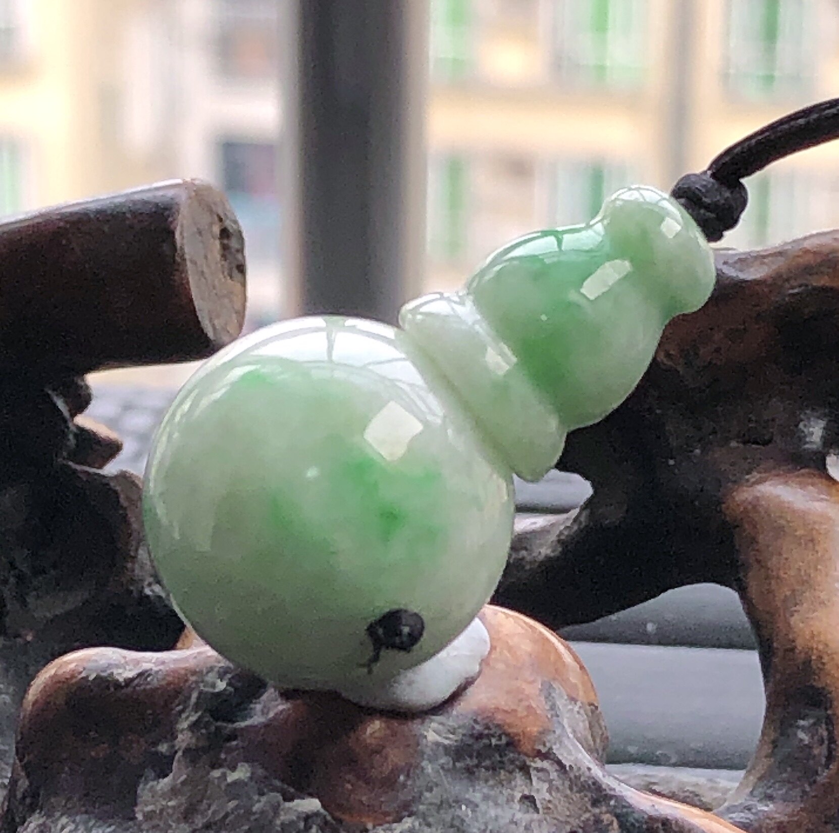 缅甸天然翡翠A货三通佛头圆珠
