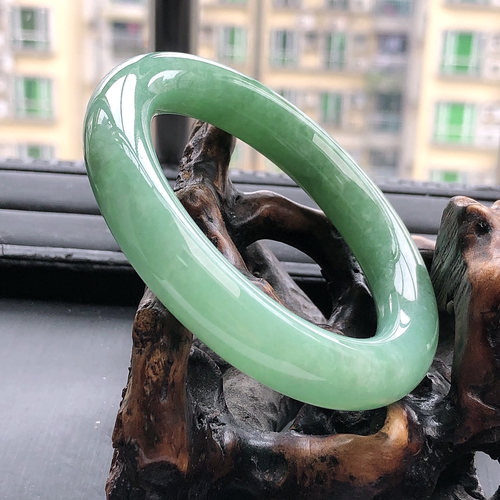 55.6圈缅甸天然翡翠A货圆条手镯