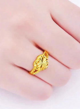 黄金色一心一意戒指时尚高级感心