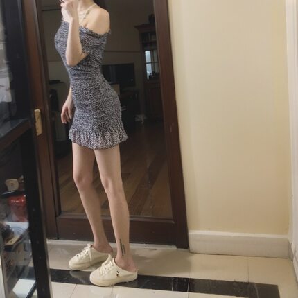 图图小有名气一字肩碎花显瘦漏肩鱼尾裙弹力高腰韩版连衣裙森系新