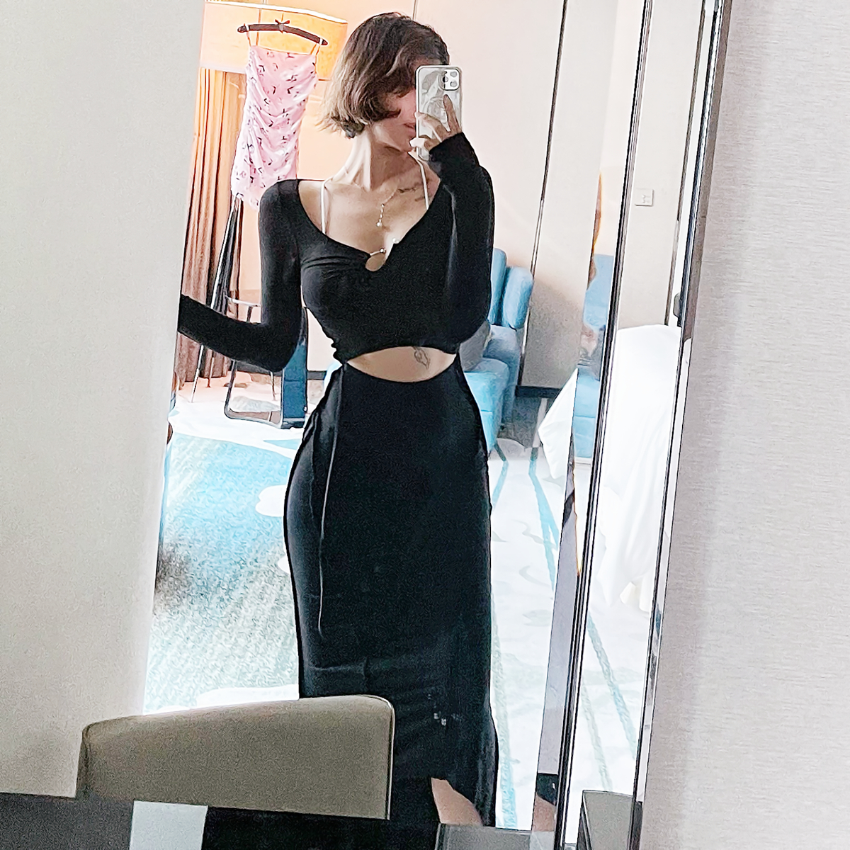 鱼尾长袖大领口上衣两件套御姐装