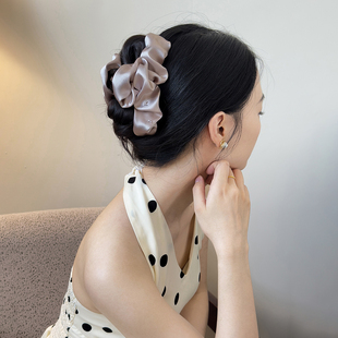 真丝抓夹女高级感缎面鲨鱼夹气质百搭盘发夹洋气时尚 高端发饰 新款