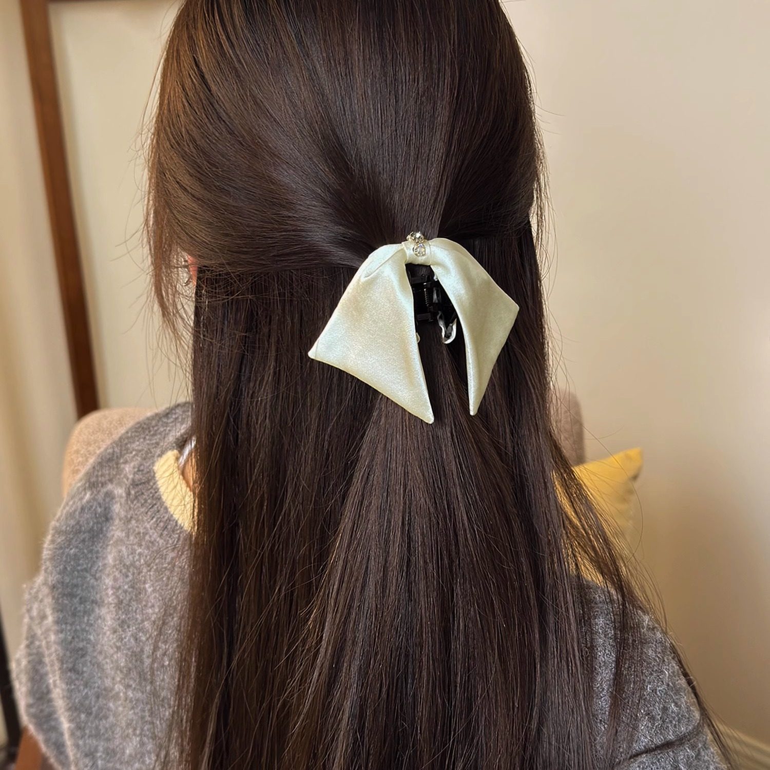 高级感真丝蝴蝶结抓夹女精致百搭小发抓公主头半扎发发卡2026新款,饰品/流行首饰/时尚饰品新,发饰,淘宝优惠券,粉丝福利购,淘宝优惠卷