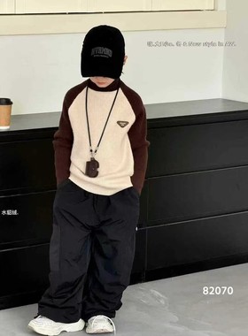 DEXE 82070 三角标插肩袖一体绒水貂绒毛衣