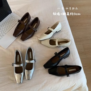 韩版银色一字扣带方头玛丽珍鞋女温柔晚风通勤奶奶鞋低跟浅口单鞋