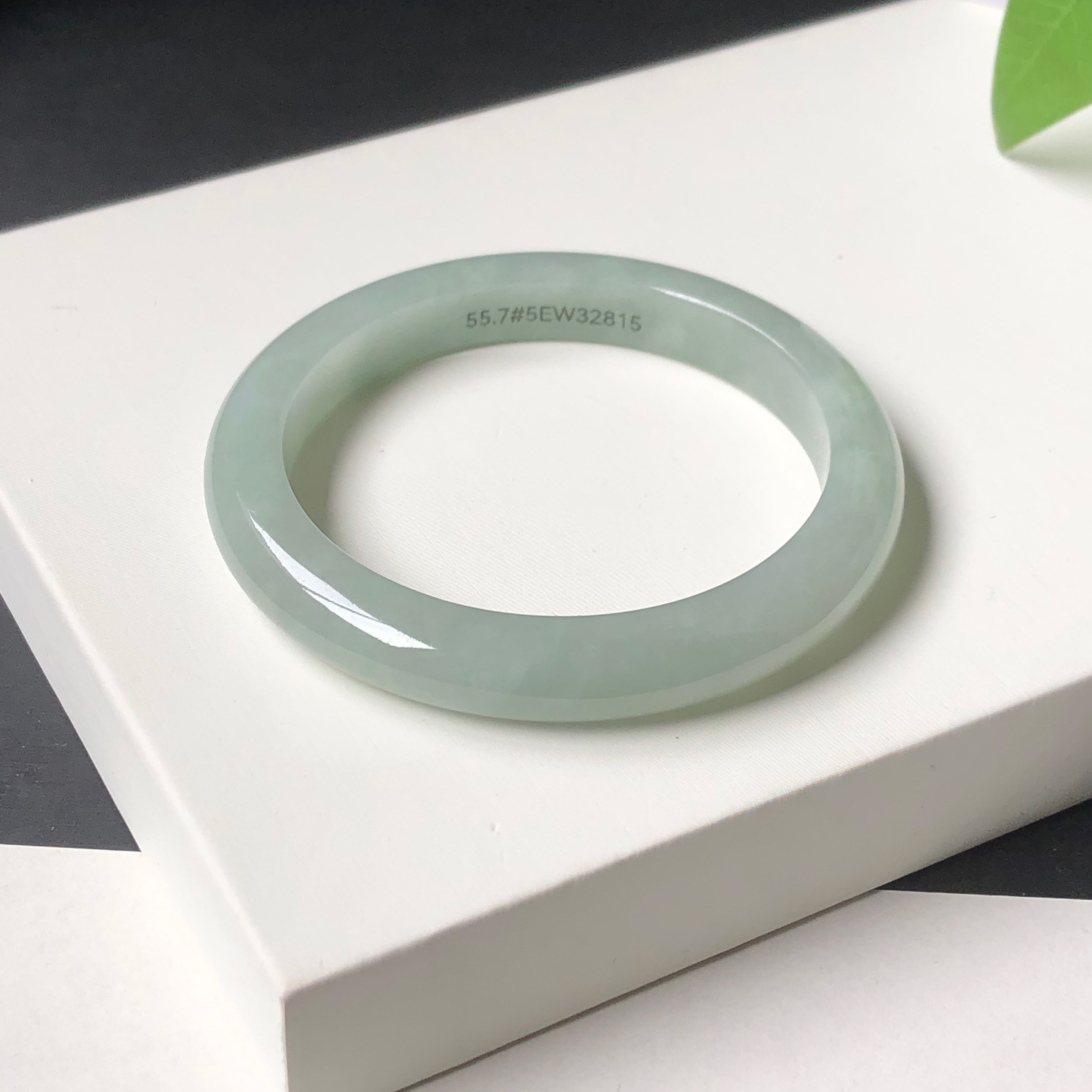 55圈5EW32815平安镯 大艺珠宝糯冰种晴水淡绿缅甸天然翡翠A货手镯