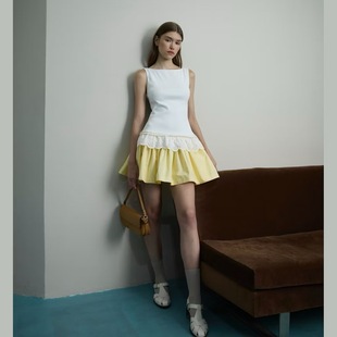 泰国潮牌 pleased 淡黄蕾丝边拼接吊带背心百褶裙