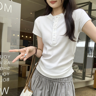青春修身型十字架半开领新款短袖