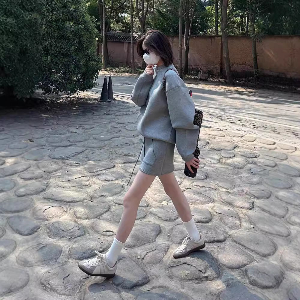 高级感网红御姐灰色卫衣套装女短裙春秋圆领休闲运动半身裙两件套
