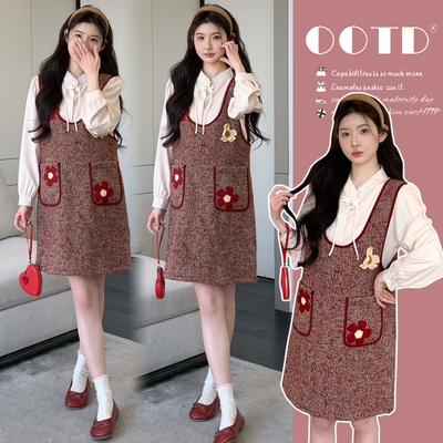 孕妇装莓果花园红色背心裙女2026春季新款新年战袍短款毛呢连衣裙