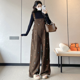 宽松毛衣套装 2025秋冬新款 设计感时尚 绣花背带裤 百搭潮 孕妇装